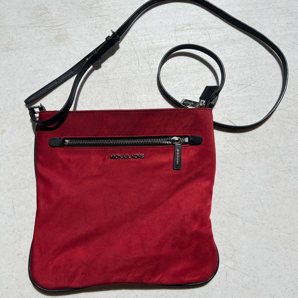Micheal Kors cross body